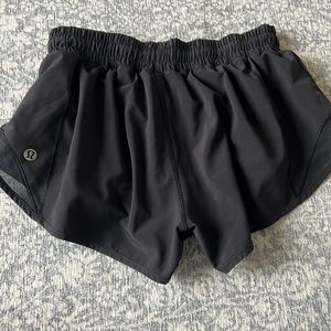 black hotty hot shorts 2.5 inch
